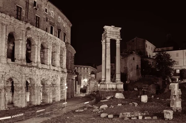 Marcellos divadlo s historické zříceniny — Stock fotografie