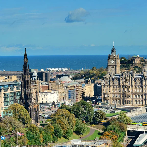 Edinburgh city rooftop view — Stock Photo, Image