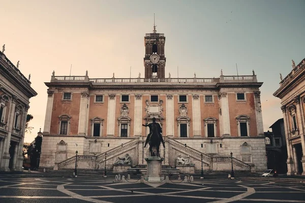 Piazza del Campidoglio con estatua — Foto de Stock