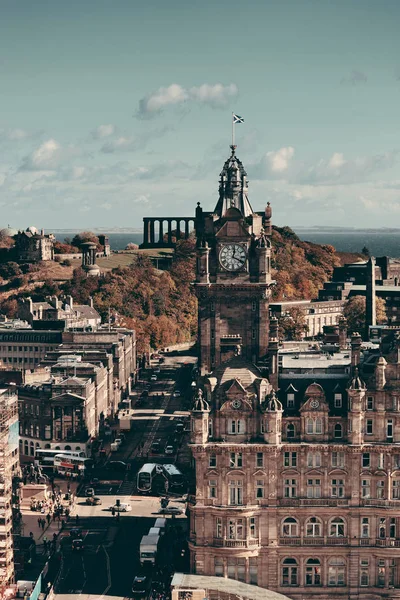 Widok na dachu miasta Edynburg — Zdjęcie stockowe