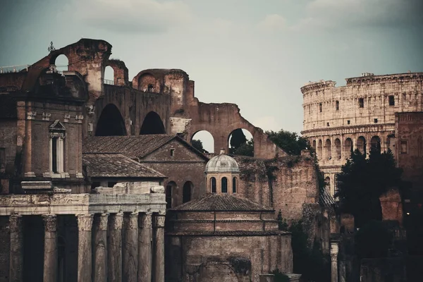 Foro di Roma con rovine — Foto Stock