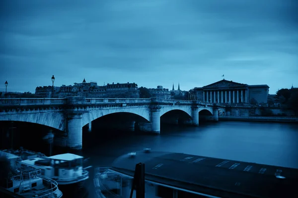 Παρίσι ποταμό Σηκουάνα με Pont — Φωτογραφία Αρχείου