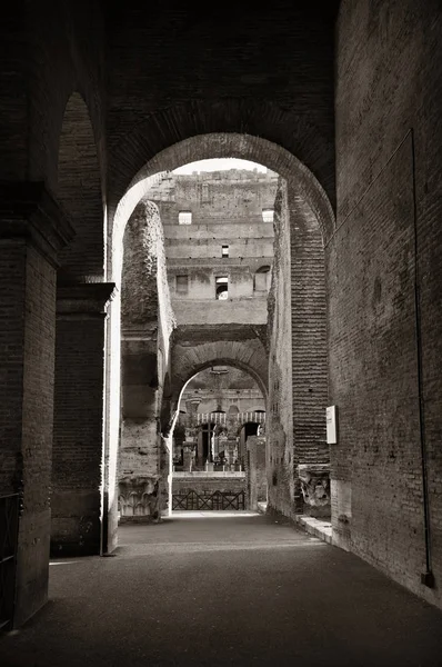 コロッセオは、象徴的なアーキテクチャ — ストック写真