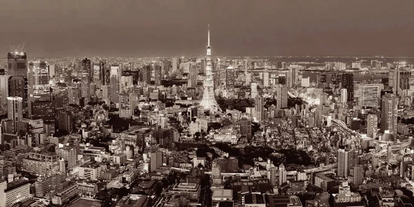 Torre de Tóquio e horizonte urbano — Fotografia de Stock