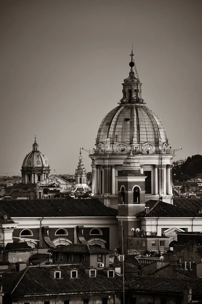 Roma cúpula monocromo — Foto de Stock