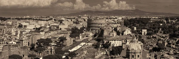 Rome city takterrass med panoramautsikt — Stockfoto