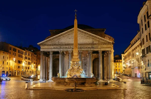 Pantheon bij nacht straatmening — Stockfoto