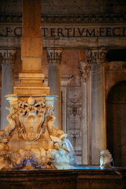 Pantheon görünümü geceleri 