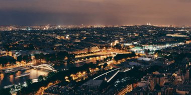 Paris şehir manzarası