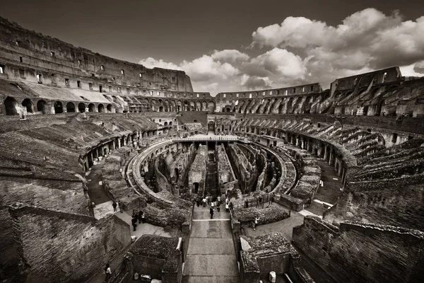 Вид зсередини Колізей — стокове фото