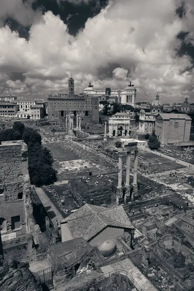 Rome Forum met ruïnes — Stockfoto