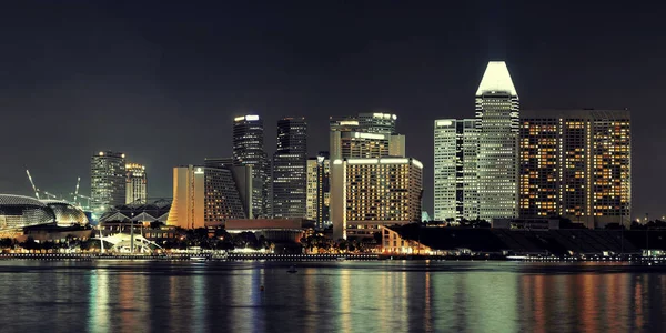 Singapore skyline om natten – stockfoto