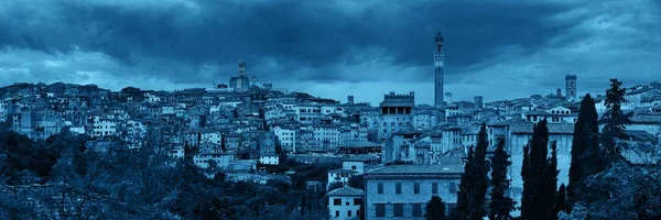 Siena Kathedrale und Glockenturm — Stockfoto