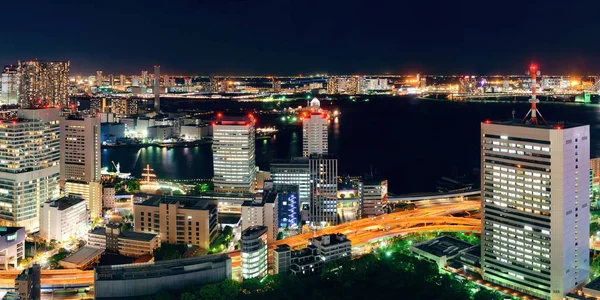 Tokyo kentsel gökdelenler manzarası — Stok fotoğraf