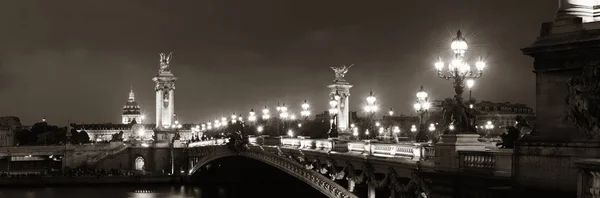 亚历山大三世桥巴黎 — 图库照片