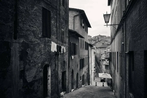 Widok ulicy Siena — Zdjęcie stockowe