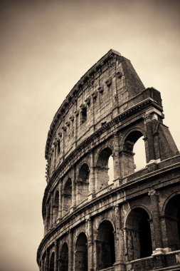 Roma'nın antik Colosseum