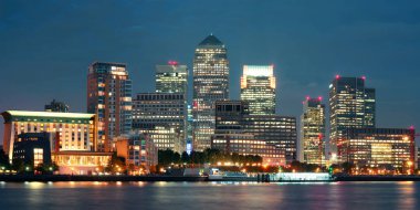 London Canary Wharf geceleri