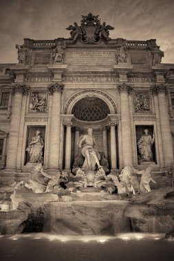 Roma 'daki Trevi Çeşmesi