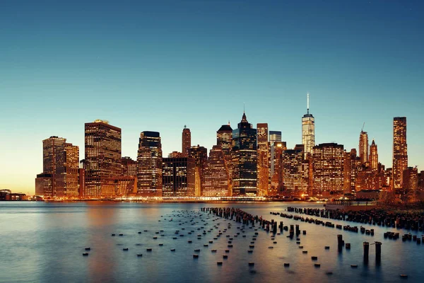 New York'un şehir waterfront dusk