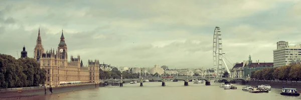 Panoramy river Thames — Zdjęcie stockowe