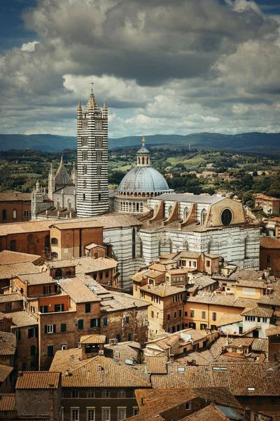 Kathedraal van Siena weergave — Stockfoto