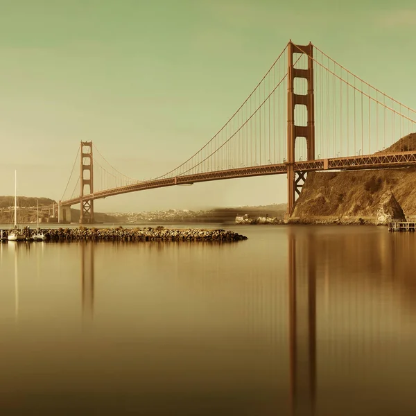 Ponte portão dourado — Fotografia de Stock