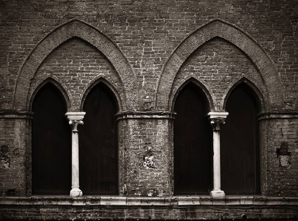 Siena vintage window