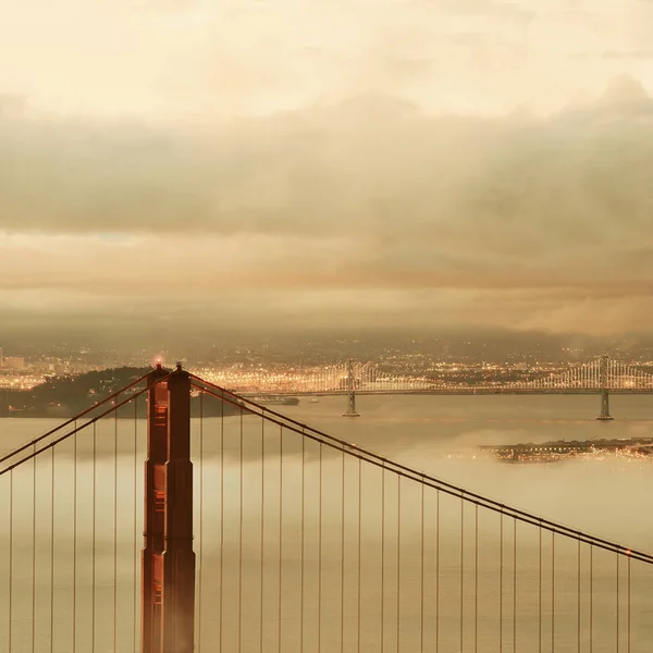 Ponte portão dourado — Fotografia de Stock