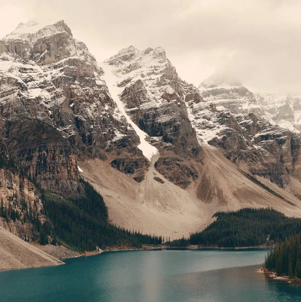 Морени озера в Канаді — стокове фото