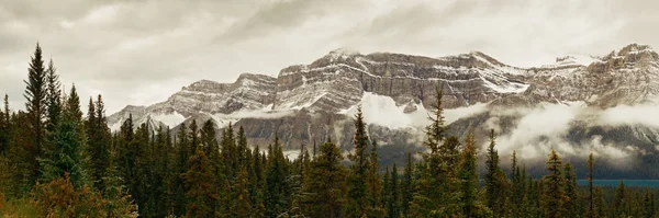 Bogensee in Kanada — Stockfoto