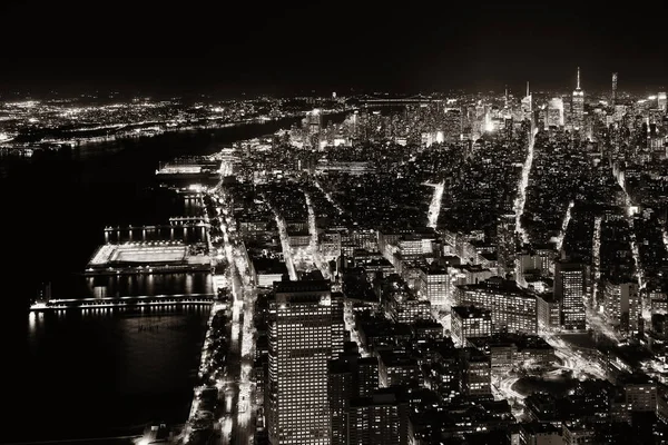 New York City Innenstadt bei Nacht — Stockfoto