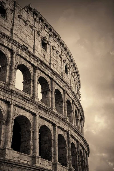 Antieke Colosseum in Rome — Stockfoto