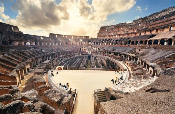 Antika Colosseum i Rom — Stockfoto