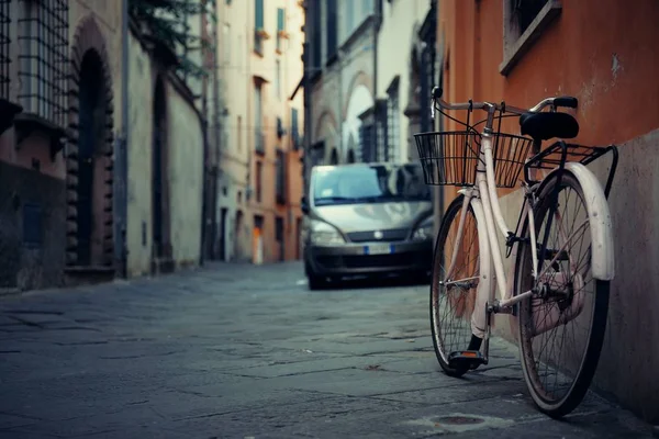 Lucca street bike — Stockfoto