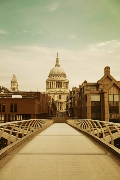 St. Paul 's Cathedral in London — Stockfoto