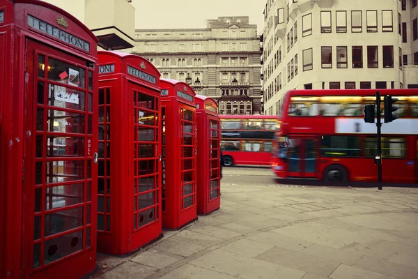Лондон телефон коробки — стокове фото