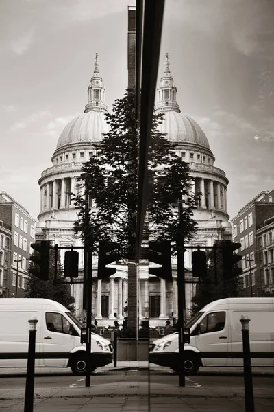 Londra 'daki St. Paul Katedrali — Stok fotoğraf