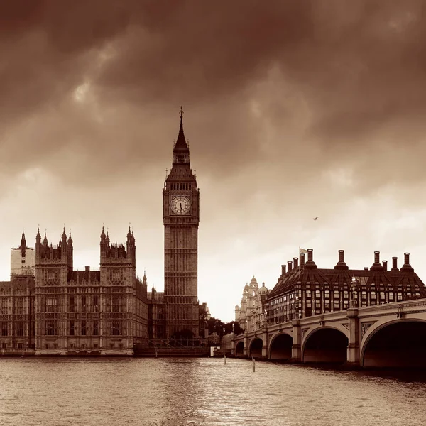 Casa del Parlamento en Westminster — Foto de Stock