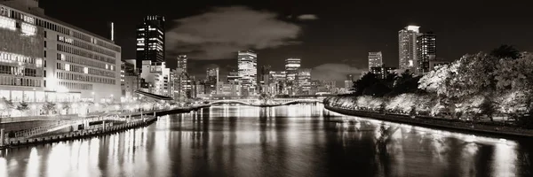 Skyline van de stad Osaka — Stockfoto