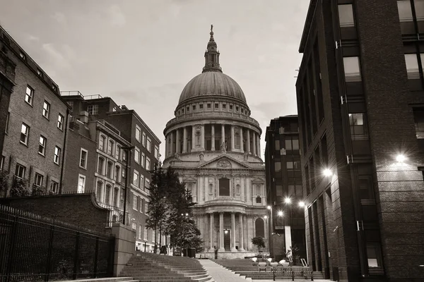 Londra 'daki St. Paul Katedrali — Stok fotoğraf