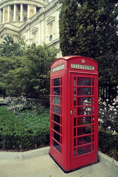 Cabine téléphonique rouge — Photo