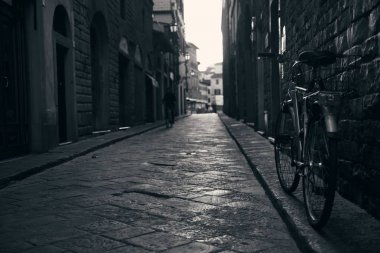 Floransa Caddesi üzerinde bisiklet