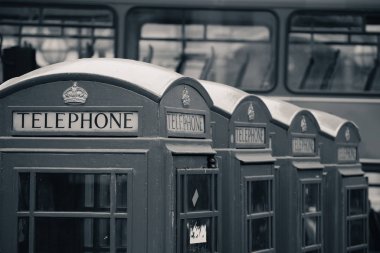 Londra telefon kulübesi