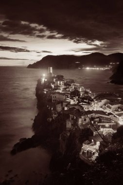 Vernazza Cinque Terre gece 