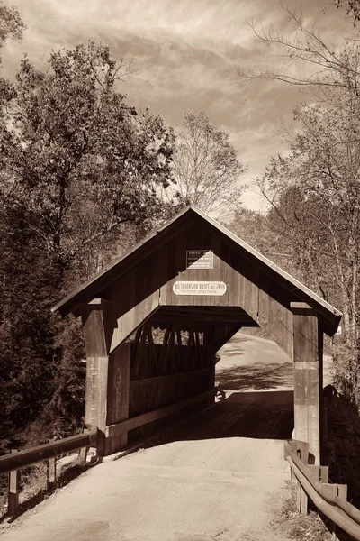 Covered Bridge in Vermont — Stock Photo, Image