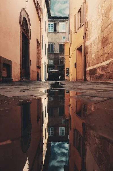 Reflejo calle Lucca — Foto de Stock