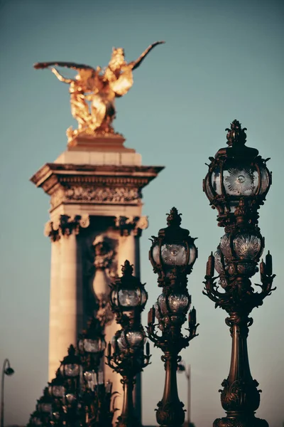 Poste de lámpara vintage, París —  Fotos de Stock
