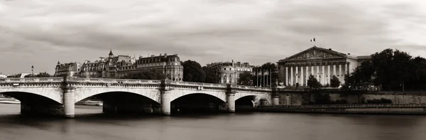 River Seine στο Παρίσι — Φωτογραφία Αρχείου