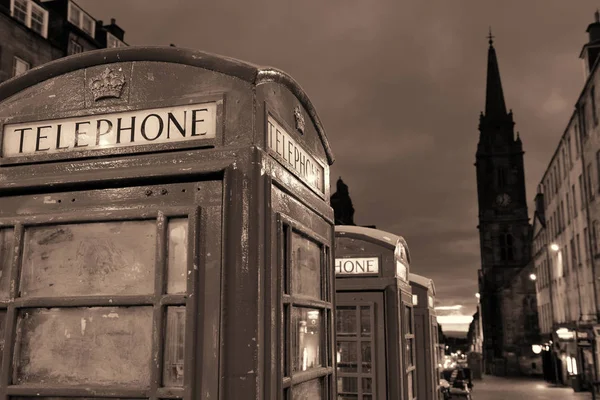Edimburgo cidade rua vista — Fotografia de Stock